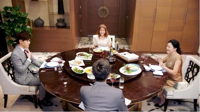 张秀!美女上联:膏可吃,药可吃,膏药吃不得,秀才对出下联抱得美人归