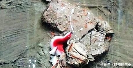 垃圾堆|冷军画“垃圾堆”,卖4370万,网友表示不值,专家:你画垃圾试试