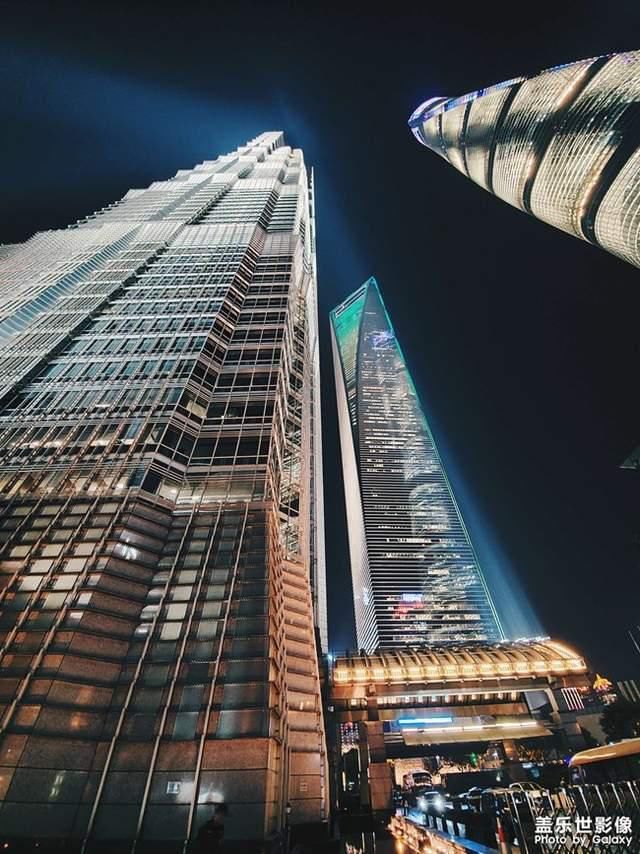 exif|三星夜景模式下的上海金茂大厦