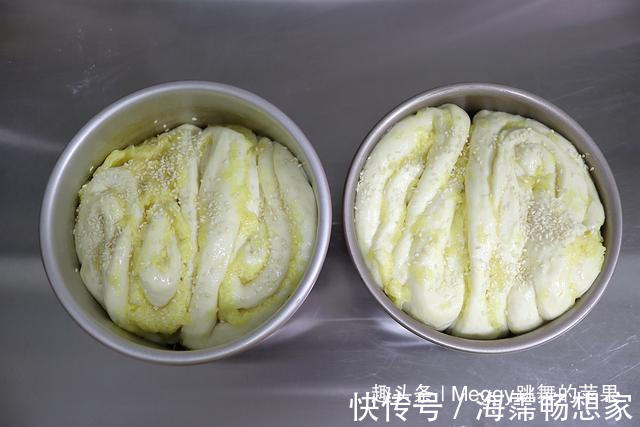 手撕面包|面包没出炉就满屋飘蒜香,早餐零食不愁了,没菜没酱手撕吃一个