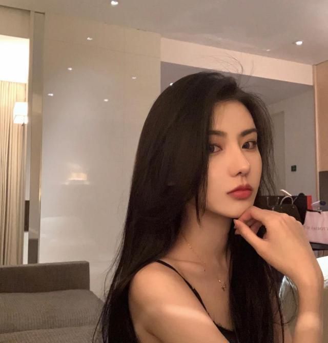 有这4个特点的女生,短发颜值更高!别再一味的选择长发,土挫圆