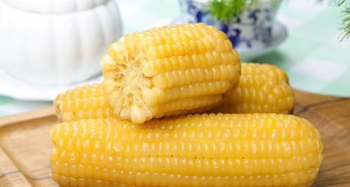 煮玉米,应该凉水下锅还是开水下锅教你正确煮法,个个香甜好吃