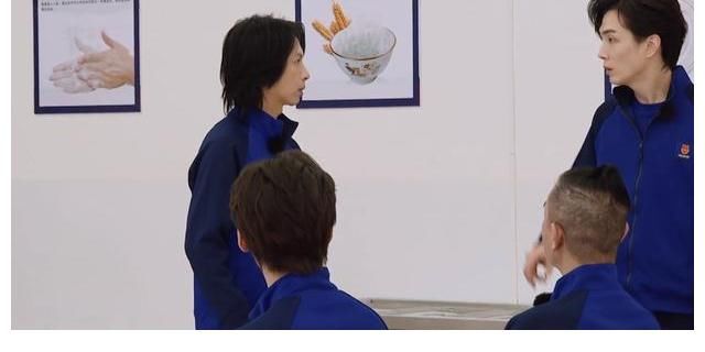 面对着火的煤气罐，陈小春张智霖张晋的反应大不同，细节看出教养