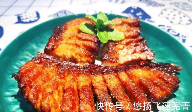 猪肉|最近爆火的脆皮烤五花肉,在家没有烤箱也能做,简单又美味!