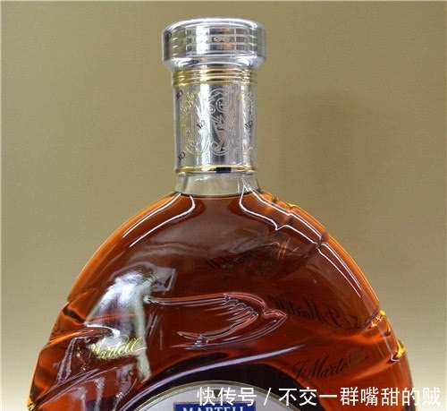 三藏|她将小三藏在自家阁楼,3人和平相处10年,直到丈夫发现少了瓶酒