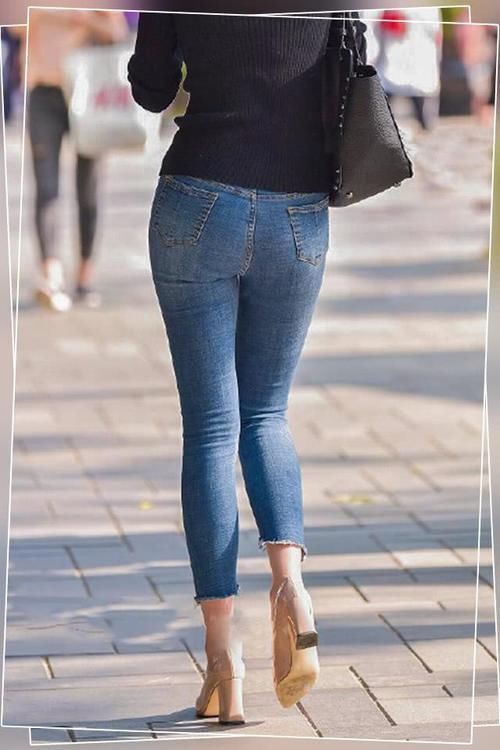 小蛮腰 牛仔裤使整个人气场全开,展现出独特风格,轻松穿出性感身段