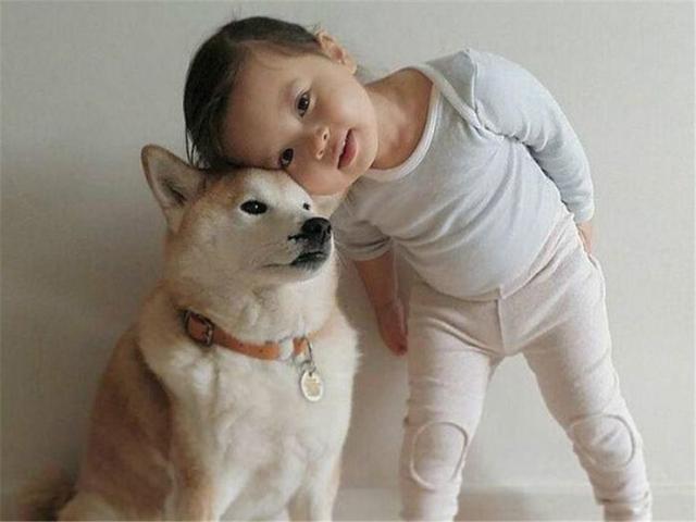 名字|“操”姓爸爸正为女儿起名发愁,小学文凭爷爷随口一提,全场赞同