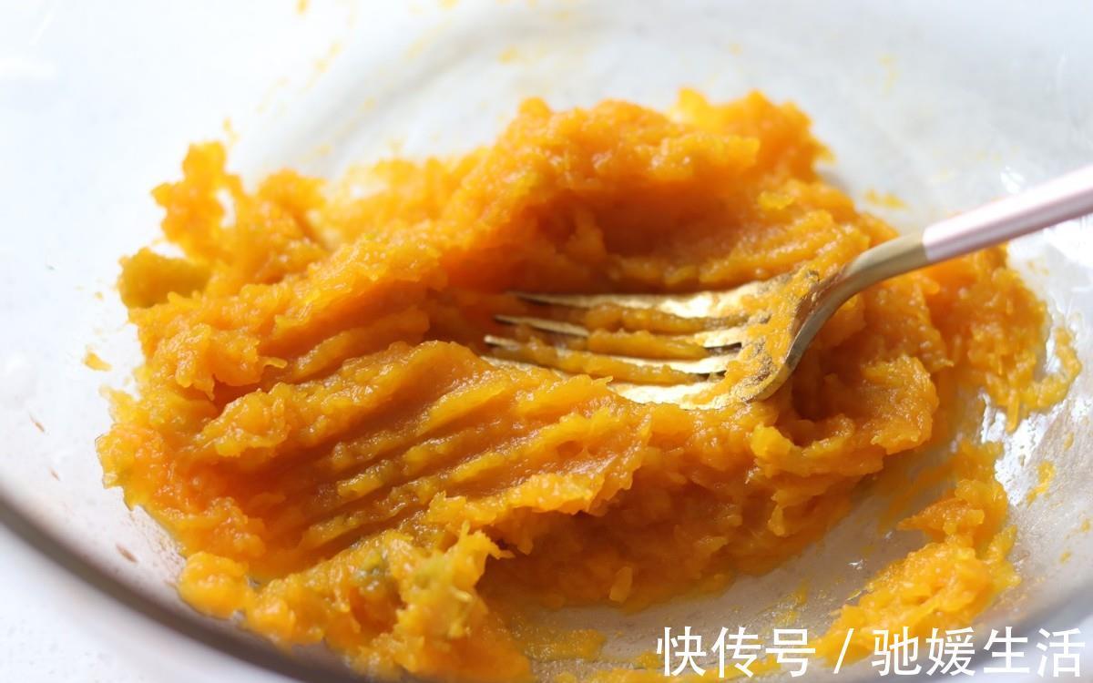 南瓜块|自制奶香南瓜小馒头，不用烤箱，制作简单，一个平底锅就能搞定