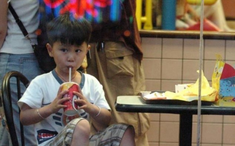 好好学习|最糟糕的父母,总是从小告诉孩子家里穷,让娃自卑一生难治愈