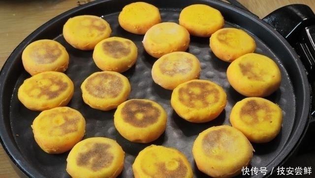 做法|家里小孩不爱吃胡萝卜,把它换个做法,出锅孩子抢着吃,解馋