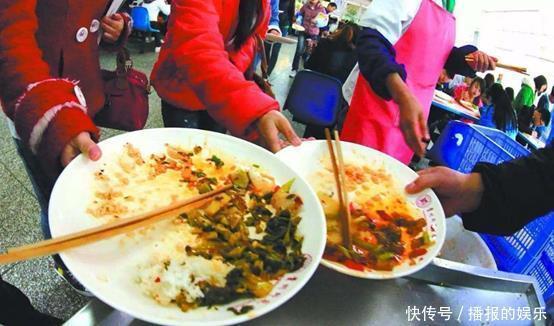 医生想长寿，3种菜说啥不要端上餐桌，1种“零食