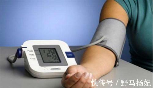 菠菜|得了高血压,晚上常失眠不用慌,试3个方法,吃3种食物,改善睡眠