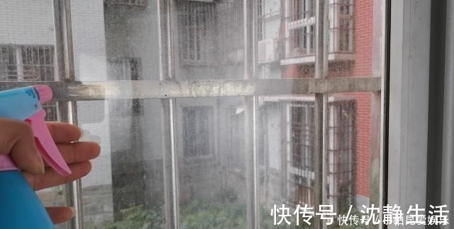 白醋和洗衣液混合真厉害，解决了家家户户的难题，回家试试