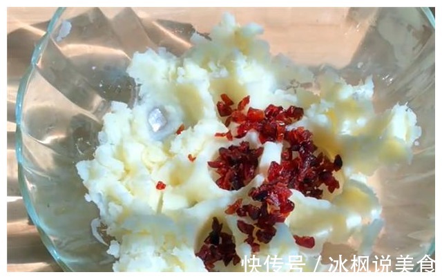 教你山药新吃法,不油炸不用烤,出锅比吃肉还过瘾,真的特别棒!