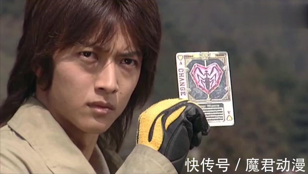 种族|假面骑士剑:1万年前的种族之战,人类不死兽是如何获胜的?