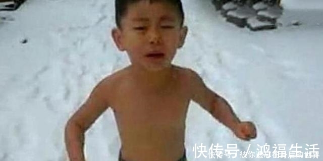 男孩|3岁雪地“裸跑”,那个被“鹰式教育”的男孩怎样了?令人感慨