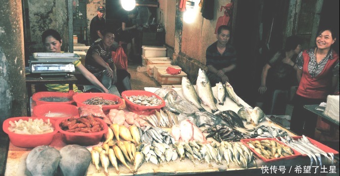 这种入侵鱼，虽然长得不咋地，但肉质鲜嫩，一斤都被炒到200多元