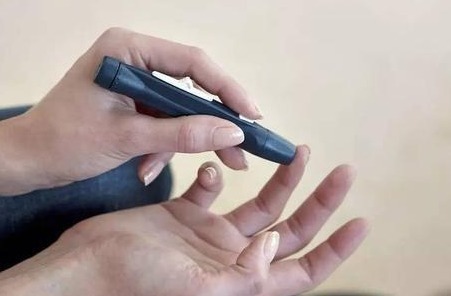 血糖|糖尿病人能吃米饭吗2种主食不能多吃,这样吃帮助稳住血糖