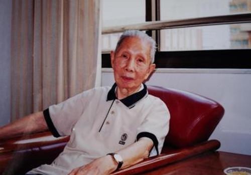 活成|他是蒋介石女婿,中共特工,立有大功,活成了百岁老人