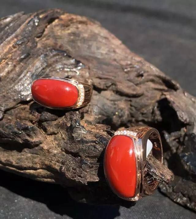 变色|南红为啥会变色?该怎么去保养?