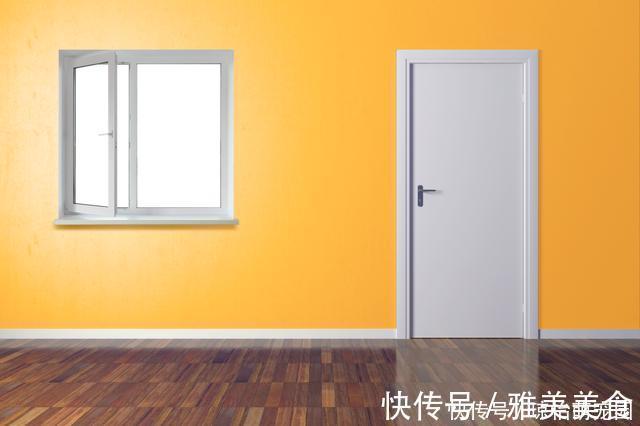 墙面|灰色地砖，配什么颜色的房门选择正确了，装修更大气