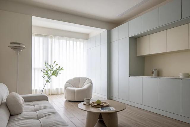 收纳|这对夫妻的“穷装风”新家,明亮又舒适,证明了越简单越美好!