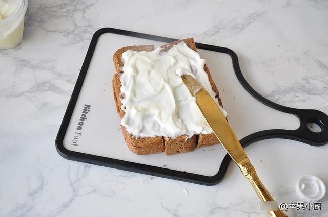 早餐只需五分钟，就能做出咸甜结合的美味早餐，常换个口味也不错