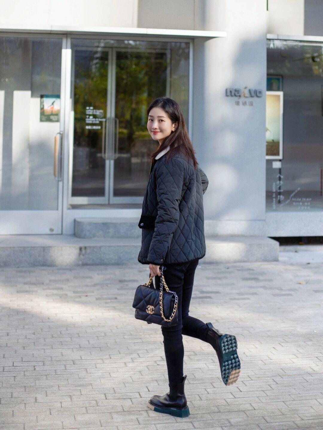 棉服|一件质量好的“棉衣”舒适又保暖,这四款正受宠,让你美得很气质