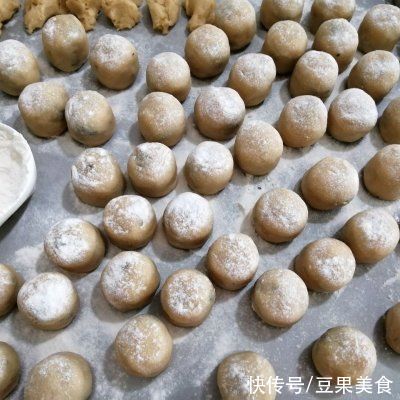 国民味|#橄享国民味 热烹更美味#五仁月饼