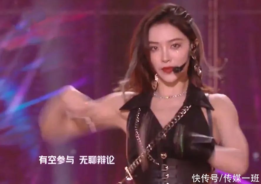 灾难|新潮好物夜晚会再现打光灾难,THE9妆容奇怪,黄明昊脸色暗淡