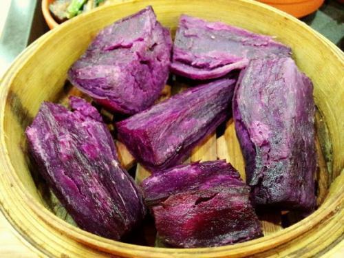 紫薯|都知道吃紫薯抗衰老,和银耳一起熬汤,是女性秋季护肤美容好选择