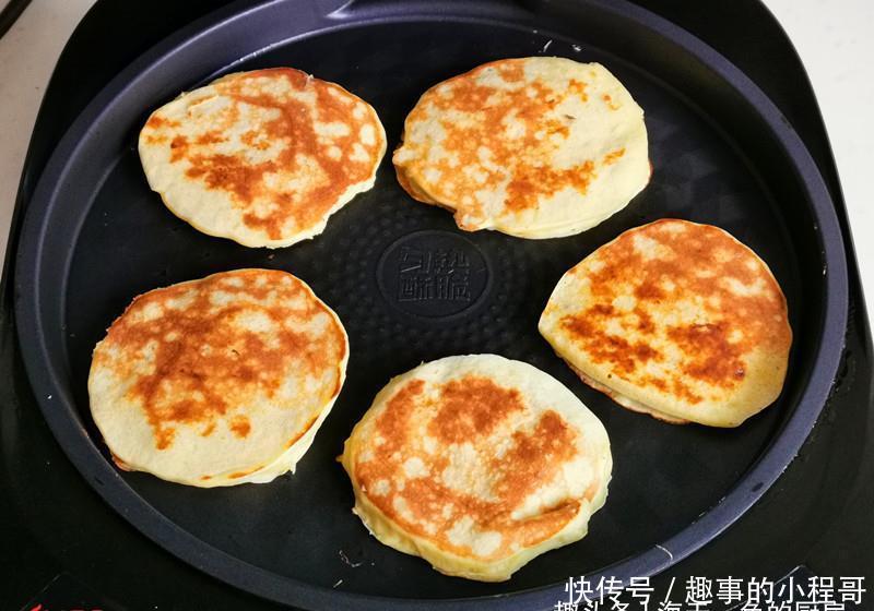 随手做的早餐饼,火了朋友圈,网友:香甜软糯又好吃,关键是简单