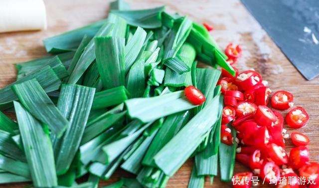 花蛤好吃沙子多教你一招,摇一摇5分钟,吐沙干净没腥味