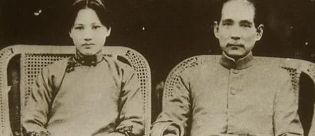 半生|17岁嫁孙中山,有“民国国母”之誉,后主动提出离婚,孤独半生