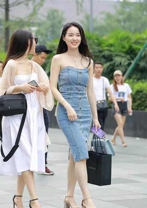 女人 容貌美丽的女人未必优雅,给人一种小清新的唯美感觉!