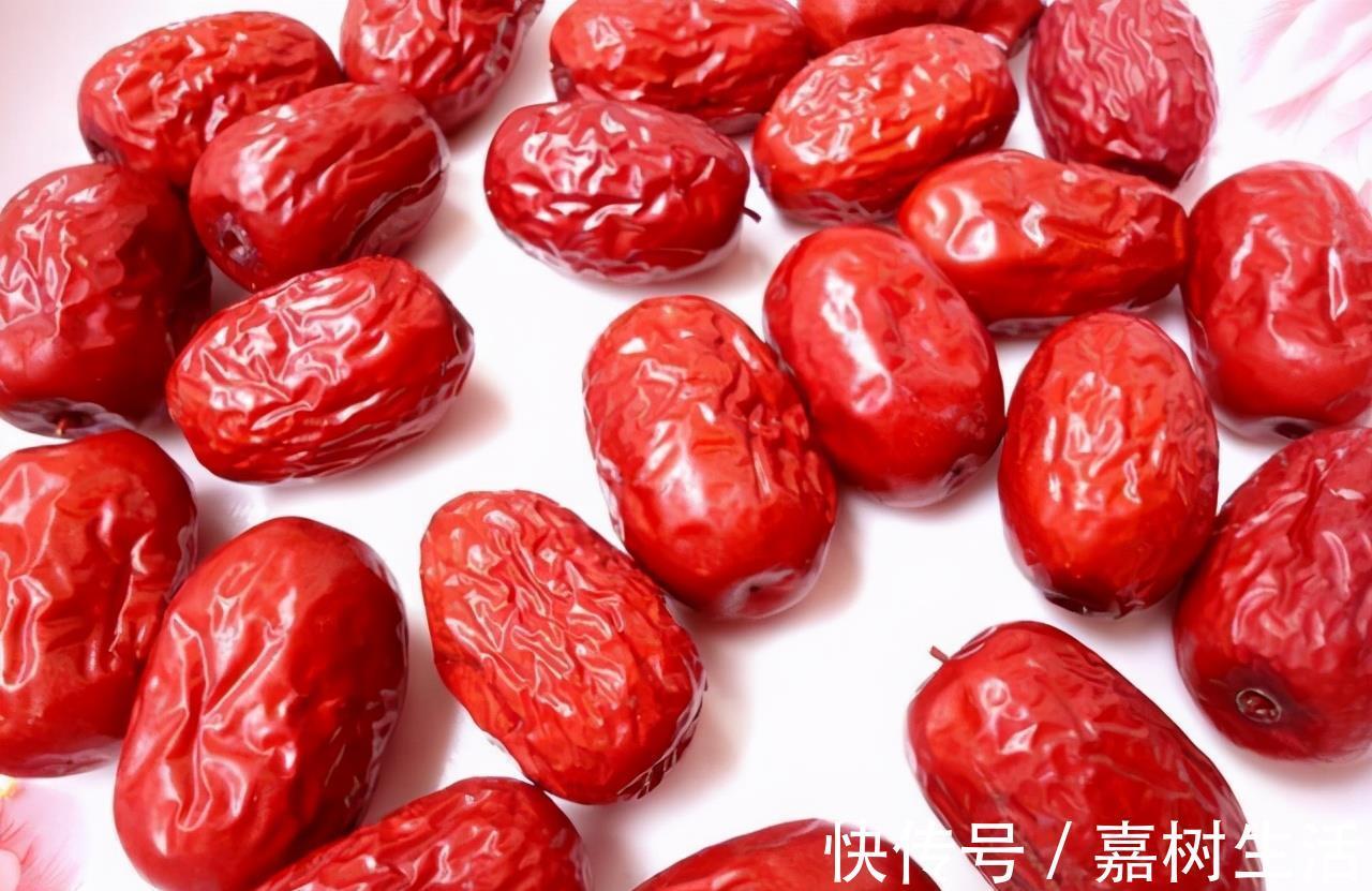 樱桃|女性不愿老太快,要多吃3种食物,排毒养颜,看起来更显年轻态