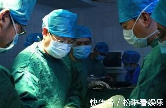 尴尬|28岁宝妈顺利生下双胞胎,正准备缝合时大喊等一下,还有一个