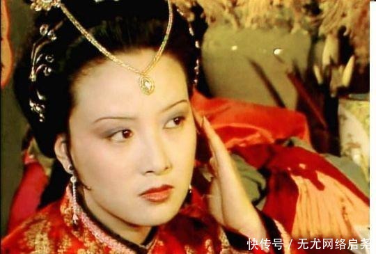 红楼梦|《红楼梦》王熙凤为何不识字?比起贾府姑娘,她就是文盲?