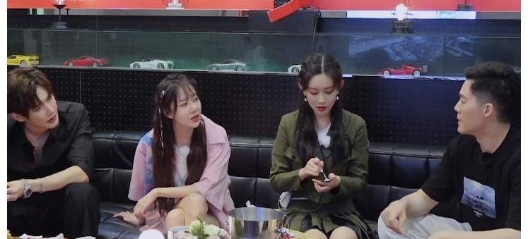 孟子义闺蜜“拷问”王厚杰，他回答后被质疑立完美人设，生气离开