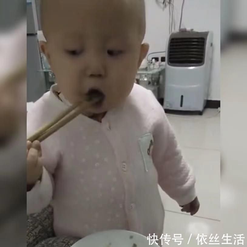 一日三餐|1岁萌娃变身“用筷子高手”火了,网友:动作真利索,比我还厉害