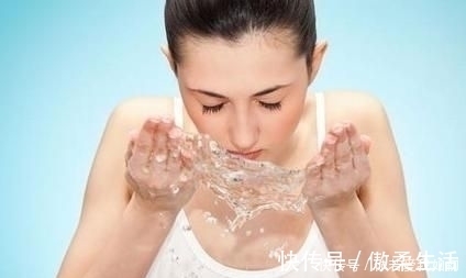 化妆品|每天化妆皮肤还嫩滑的人,一般有4个好习惯,“肤如凝脂”就是你