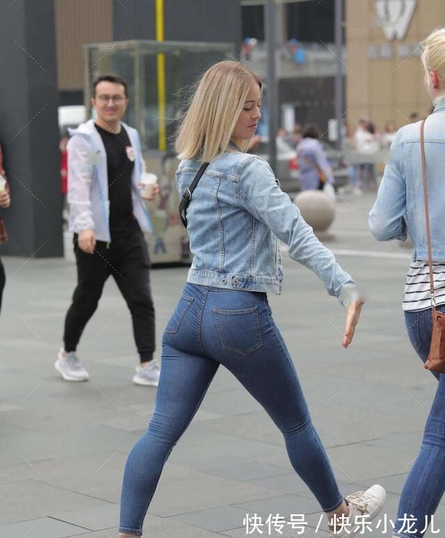 牛仔穿搭 经典的牛仔穿搭的外国小姐姐,优雅时髦,线条优美