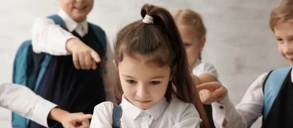 幼儿园|“穷孩子”从行为就能看出来,幼儿园老师直言:这几个特征藏不住