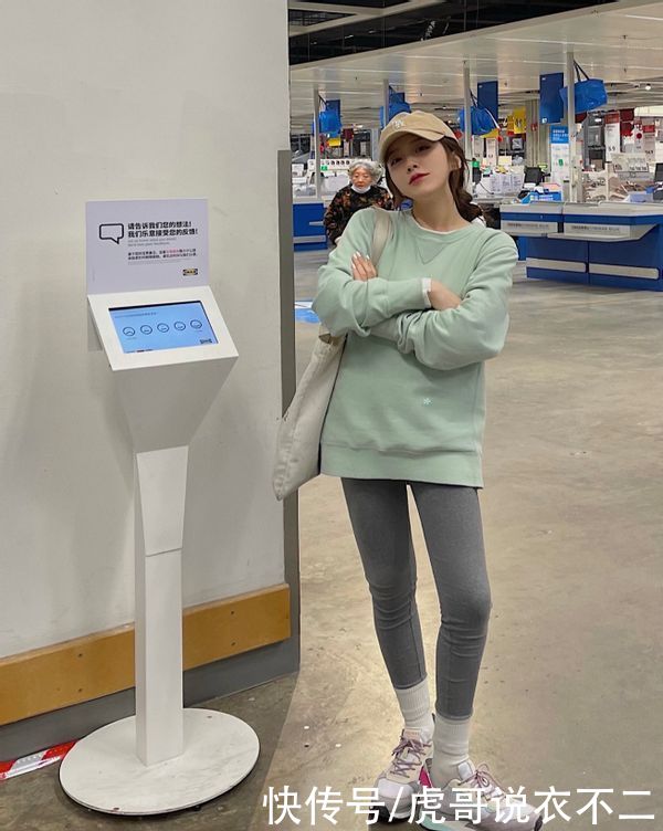 早春别穿太“花哨”，清新简约的穿搭更好驾驭，轻松提升时尚感