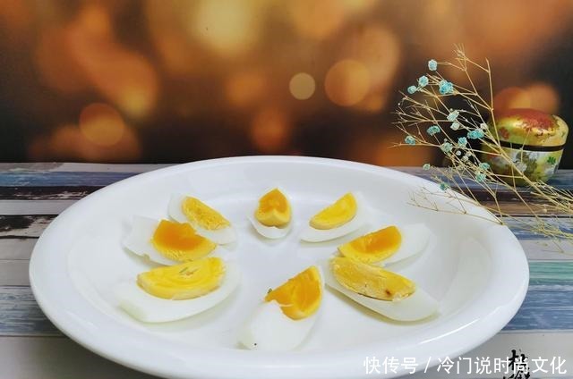 简单|这食材去胎毒,怀孕要多吃,简单拌拌,就是美味经典小凉菜