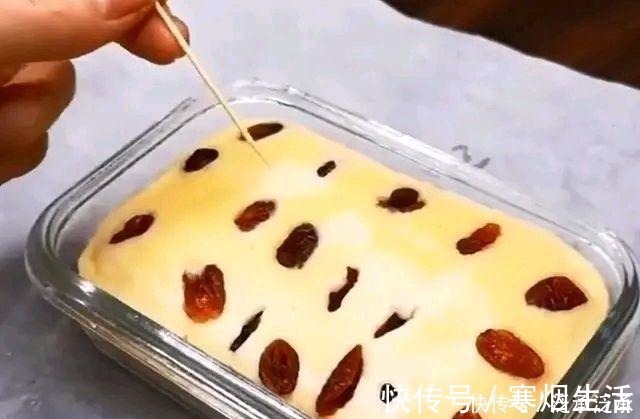 酸奶新吃法，简单2步一次成功，做出来的酸奶蛋糕，孩子抢着吃