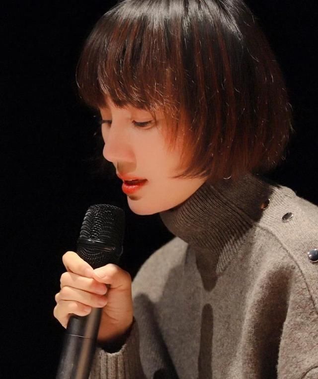 知性|四五十岁长脸女人,抛弃“大妈卷”吧!留这几种发型,真显气质