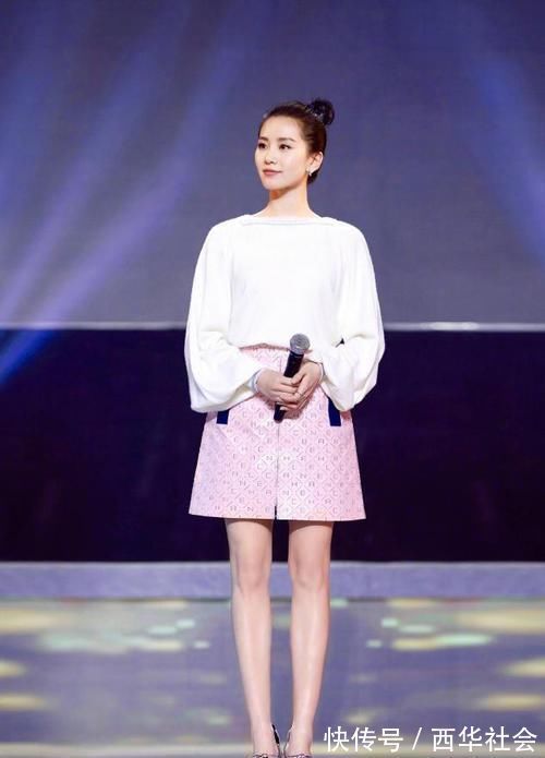 马尾 不管多大年纪的女人,这5种发型留久了,脱发还很伤头发!