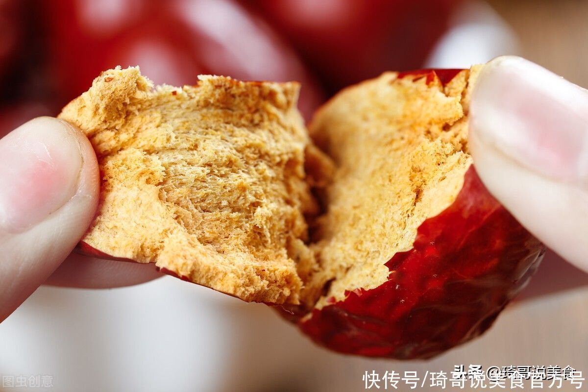 建议中老年人:别舍不得花钱!这种小零食,每天吃一小把,气色好