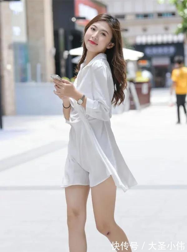 街拍|美女街拍:怎么营造仙气飘飘的效果?高跟鞋配连衣裙,青春迷人又温柔